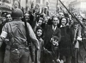 les-allies-acclames-par-la-population